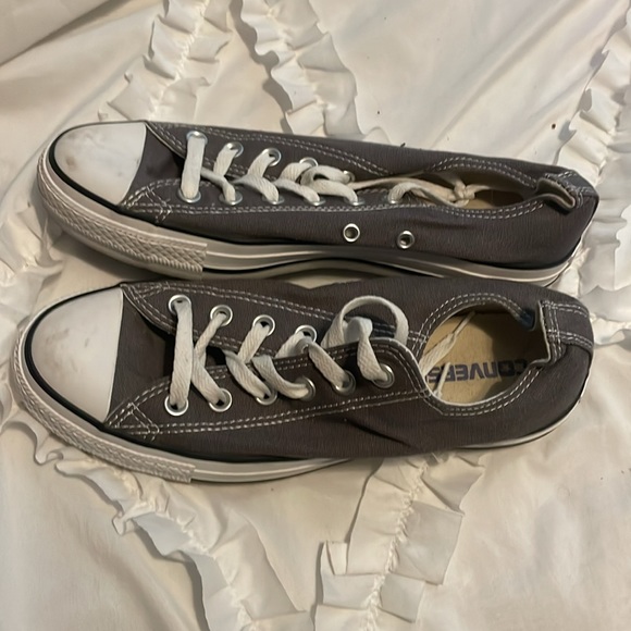 Gray converse - Picture 3 of 4